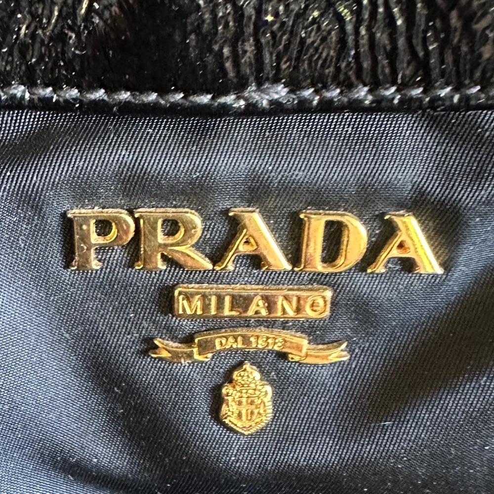 PRADA Vintage Tessuto Nylon and Enamel Black Calfskin Tote - Picture 6 of 17